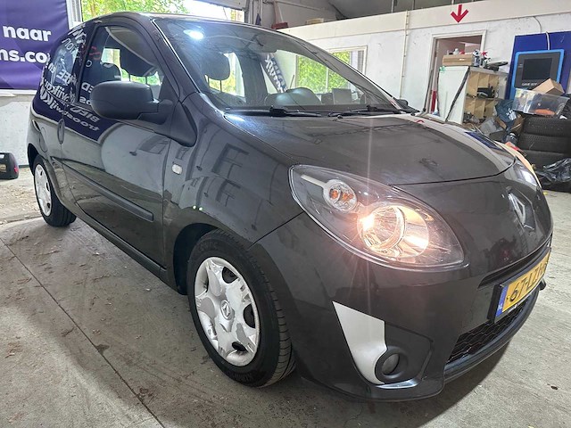 Renault - twingo - 1.2-16v authentique - 67-lzj-6- 2010 - afbeelding 12 van  16