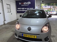 Renault - twingo - 1.2-16v authentique - 89-lpt-8- 2010 - afbeelding 3 van  4