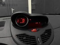 Renault - twingo - 1.2-16v collection - car - 2011|14-pgr-7|iaw - afbeelding 2 van  19