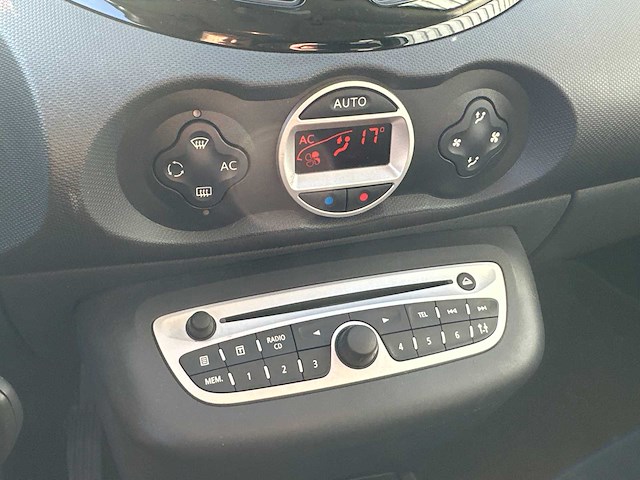 Renault - twingo - 1.2 16v dynamique - car - 2012 - afbeelding 2 van  22