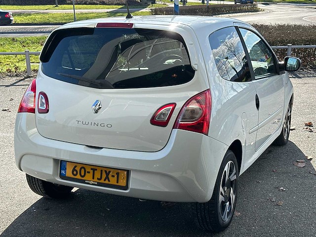 Renault - twingo - 1.2 16v dynamique - car - 2012 - afbeelding 18 van  22