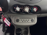 Renault - twingo - 1.2-16v dynamique - car - afbeelding 3 van  16