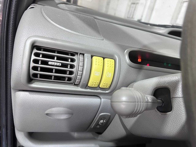 Renault - twingo - 1.2 'matic - zd-zx-34 - 1999 - afbeelding 2 van  14