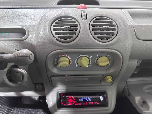 Renault - twingo - 1.2 'matic - zd-zx-34 - 1999 - afbeelding 3 van  14