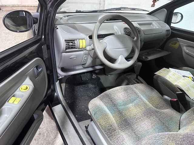 Renault - twingo - 1.2 'matic - zd-zx-34 - 1999 - afbeelding 12 van  14