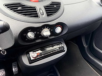 Renault - twingo - rs - 1.6 16v - personenauto - 2009 - afbeelding 3 van  26