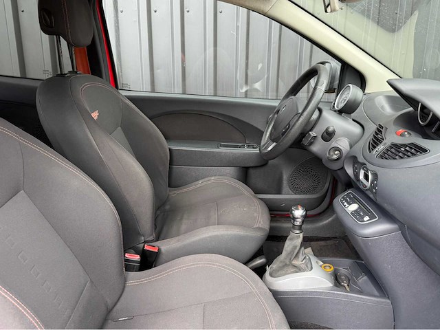 Renault - twingo -1.6 16v rs - personenauto - 2009 - afbeelding 5 van  19