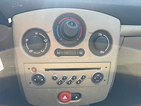 Renault -clio 1.6-16v privilège 51-tf-pz - afbeelding 8 van  18