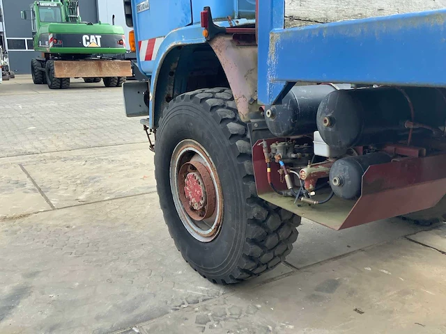 Renault 110 170 4x4 vrachtwagen - afbeelding 4 van  33