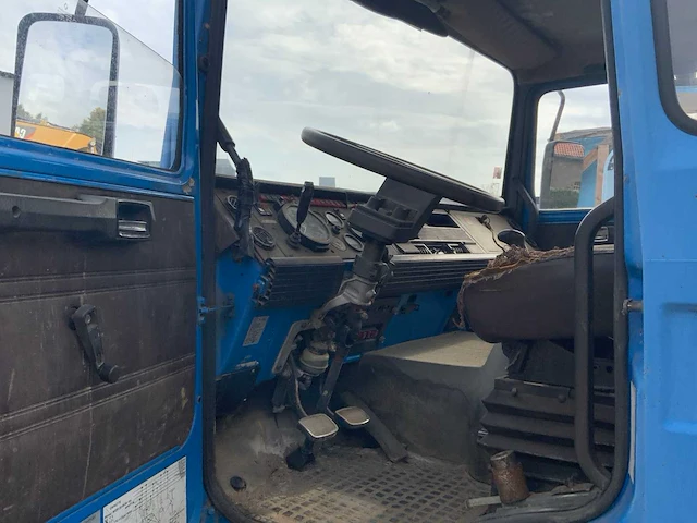 Renault 110 170 4x4 vrachtwagen - afbeelding 20 van  33
