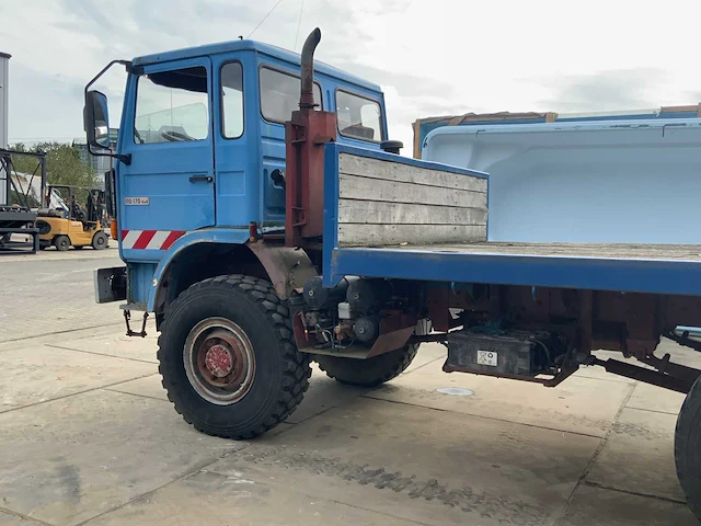 Renault 110 170 4x4 vrachtwagen - afbeelding 33 van  33