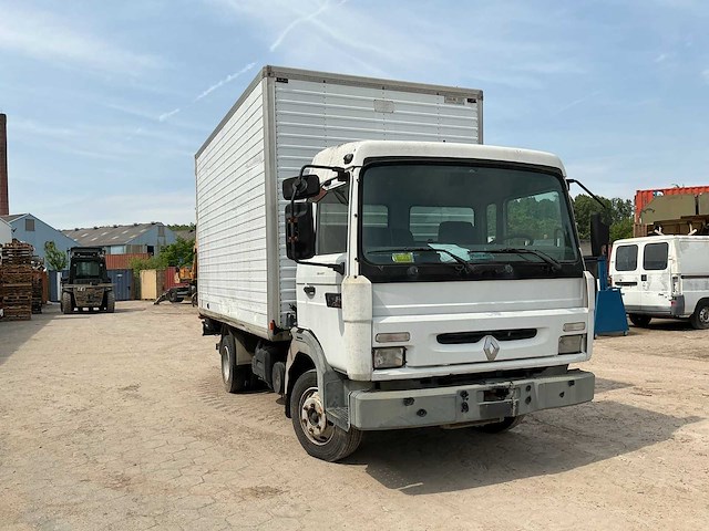 Renault 135 midlifecrisis vrachtwagen - afbeelding 3 van  10