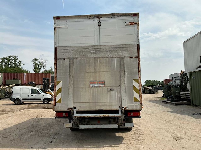 Renault 135 midlifecrisis vrachtwagen - afbeelding 7 van  10