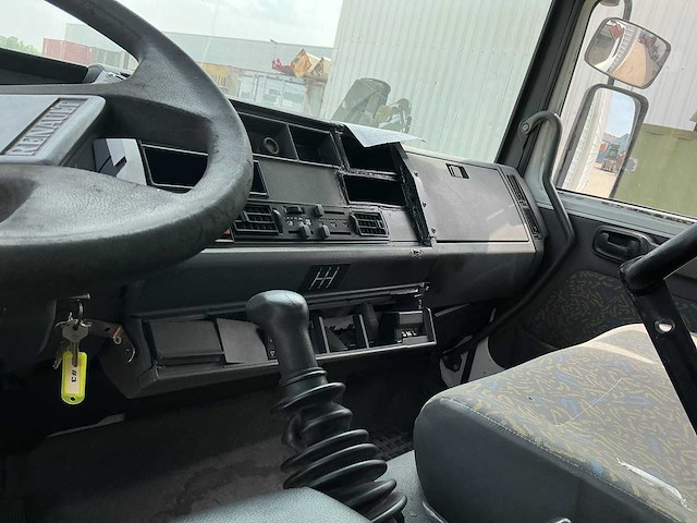 Renault 135 midlifecrisis vrachtwagen - afbeelding 9 van  10