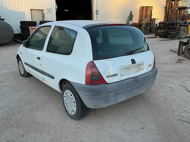 Renault 1.9d clio personenauto - afbeelding 9 van  13