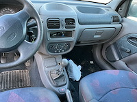 Renault 1.9d clio personenauto - afbeelding 12 van  13