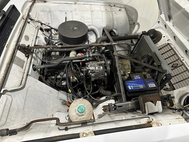 Renault 4 oldtimer vkn-04-r - afbeelding 7 van  16