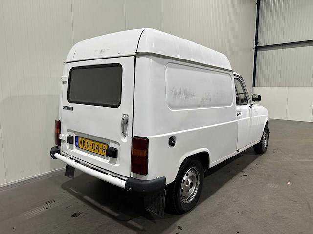 Renault 4 oldtimer vkn-04-r - afbeelding 12 van  16