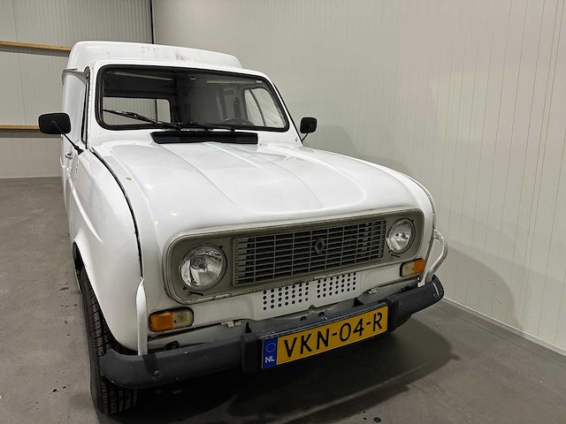 Renault 4 oldtimer vkn-04-r - afbeelding 15 van  16