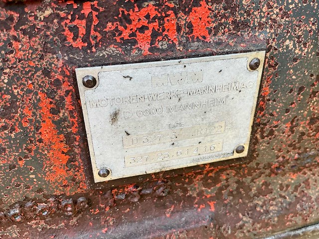 Renault 461s oldtimer tractor - afbeelding 11 van  21