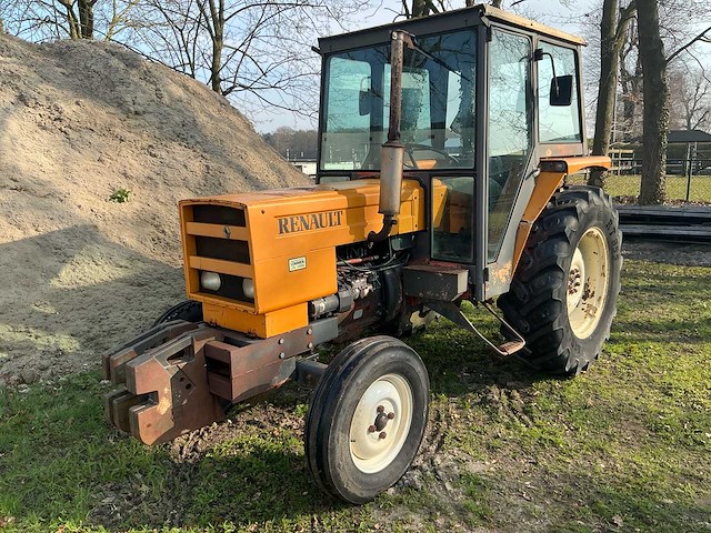 Renault 461s oldtimer tractor - afbeelding 1 van  21