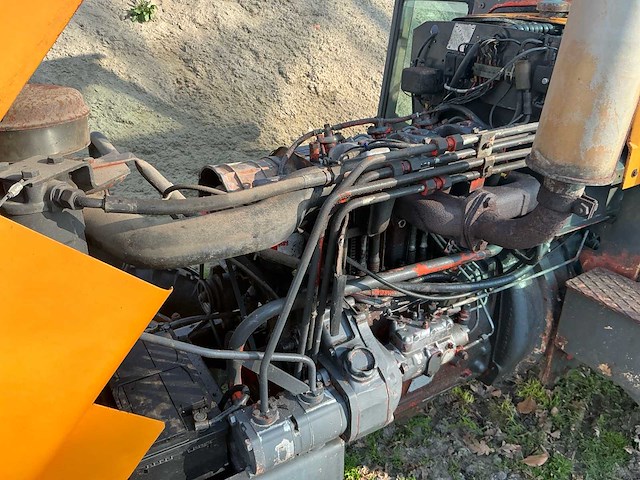 Renault 461s oldtimer tractor - afbeelding 14 van  21