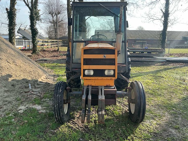 Renault 461s oldtimer tractor - afbeelding 12 van  21