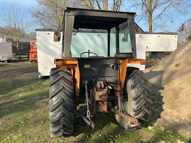 Renault 461s oldtimer tractor - afbeelding 16 van  21