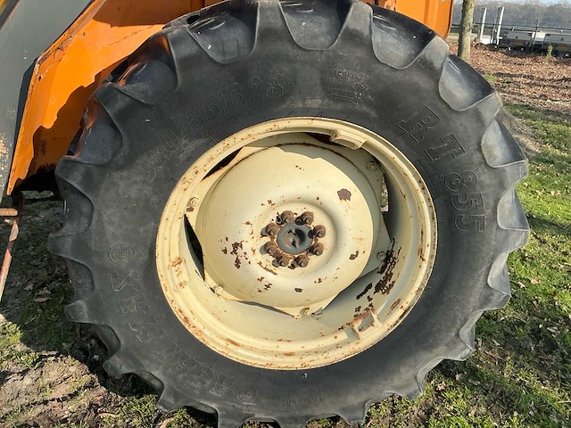 Renault 461s oldtimer tractor - afbeelding 18 van  21