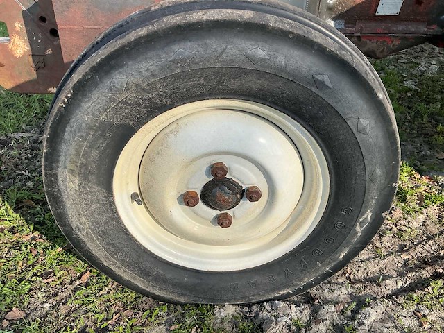 Renault 461s oldtimer tractor - afbeelding 19 van  21