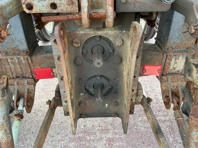 Renault 461s tweewielaangedreven landbouwtractor - afbeelding 13 van  23