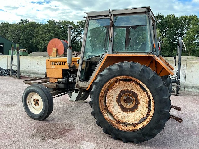 Renault 461s tweewielaangedreven landbouwtractor - afbeelding 2 van  23
