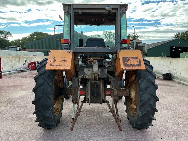 Renault 461s tweewielaangedreven landbouwtractor - afbeelding 5 van  23