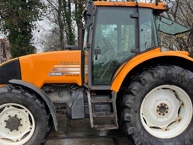 Renault 610r zares vierwielaangedreven landbouwtractor - afbeelding 2 van  38
