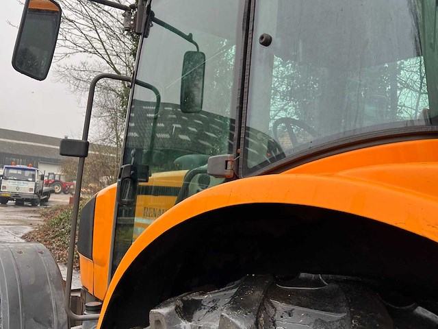 Renault 610r zares vierwielaangedreven landbouwtractor - afbeelding 24 van  38
