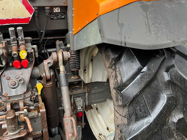 Renault 610r zares vierwielaangedreven landbouwtractor - afbeelding 5 van  38