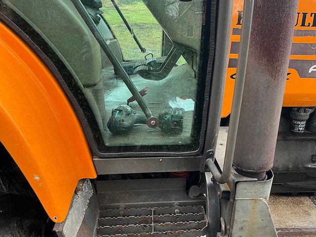 Renault 610r zares vierwielaangedreven landbouwtractor - afbeelding 28 van  38