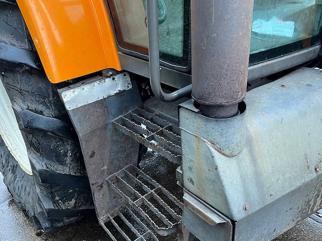Renault 610r zares vierwielaangedreven landbouwtractor - afbeelding 7 van  38