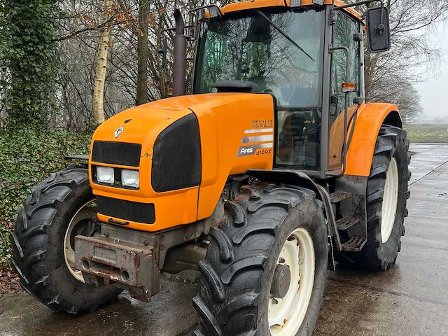 Renault 610r zares vierwielaangedreven landbouwtractor - afbeelding 1 van  38