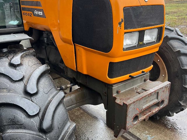 Renault 610r zares vierwielaangedreven landbouwtractor - afbeelding 37 van  38