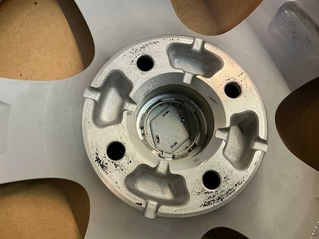 Renault 6,5jx16h2 velg (3x) - afbeelding 2 van  4