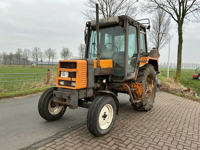Renault 80-12 tx tweewielaangedreven landbouwtractor - afbeelding 1 van  23
