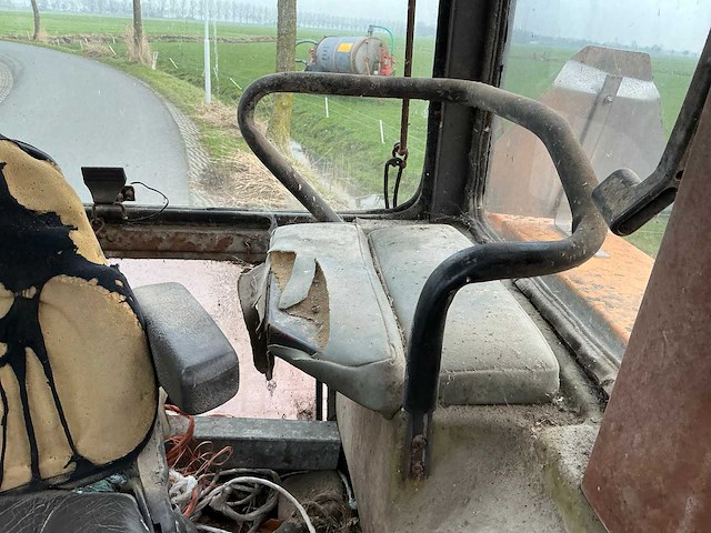 Renault 80-12 tx tweewielaangedreven landbouwtractor - afbeelding 20 van  23