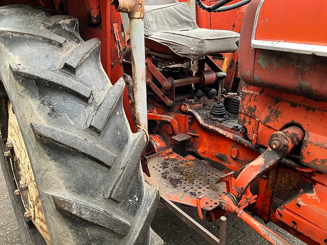 Renault 89 tracto-control oldtimer tractor - afbeelding 4 van  18