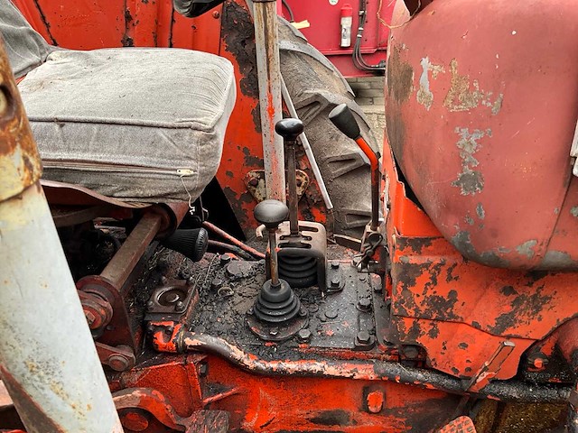 Renault 89 tracto-control oldtimer tractor - afbeelding 6 van  18