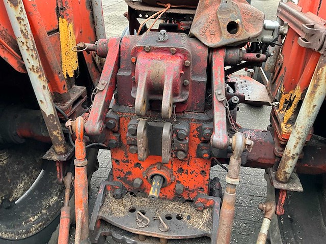 Renault 89 tracto-control oldtimer tractor - afbeelding 8 van  18