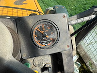 Renault 904 tweewielaangedreven landbouwtractor met klepel maaier - afbeelding 7 van  21