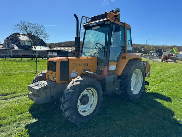 Renault 904 tweewielaangedreven landbouwtractor met klepel maaier - afbeelding 1 van  21