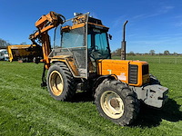 Renault 904 tweewielaangedreven landbouwtractor met klepel maaier - afbeelding 18 van  21