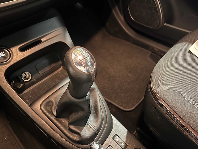 Renault captur 0.9 tce dynamique, pz-962-j - afbeelding 9 van  19